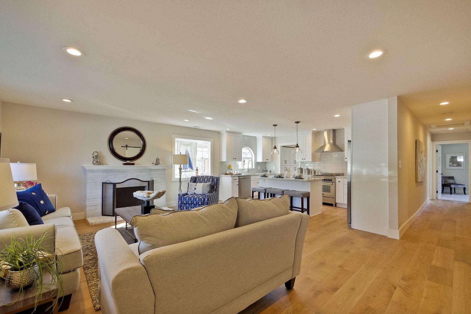 225 Plateau Avenue 006-68-Living Room