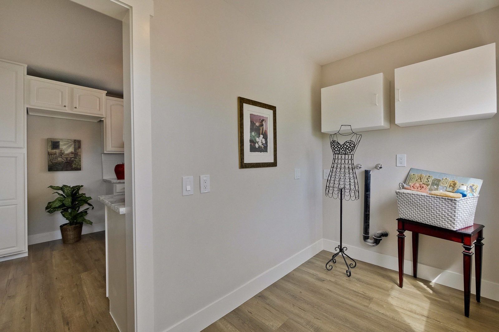 220 Seaside Street-036-71-Laundry Room