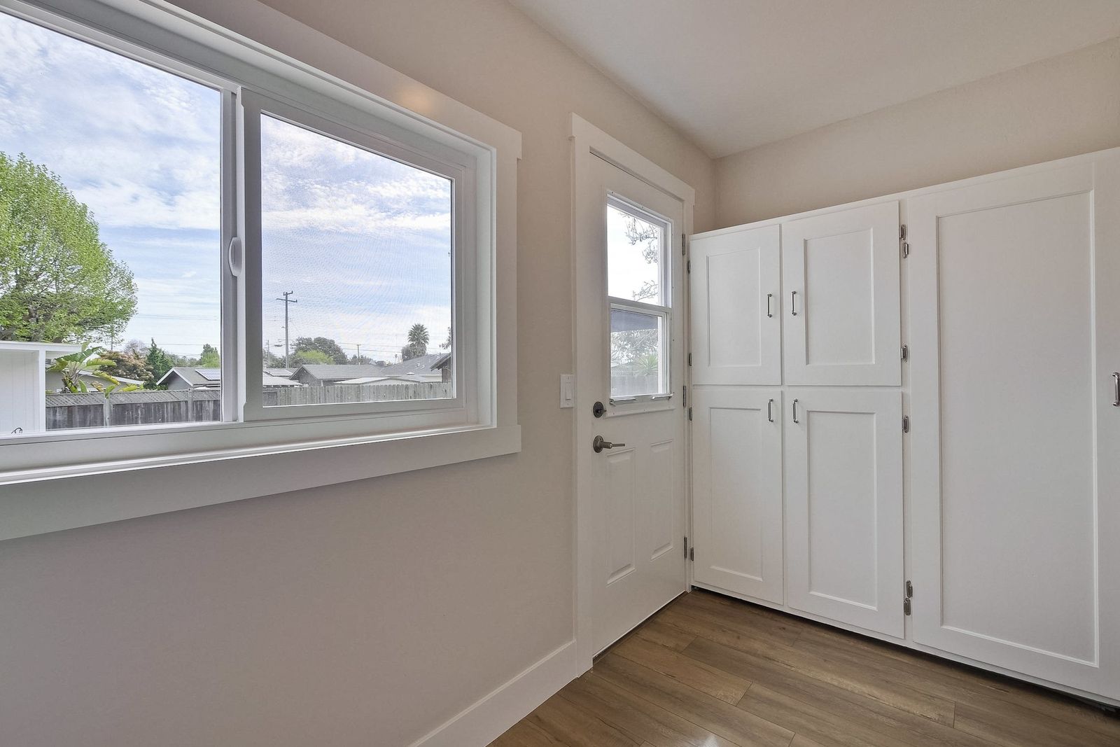 220 Seaside Street-037-64-Laundry Room