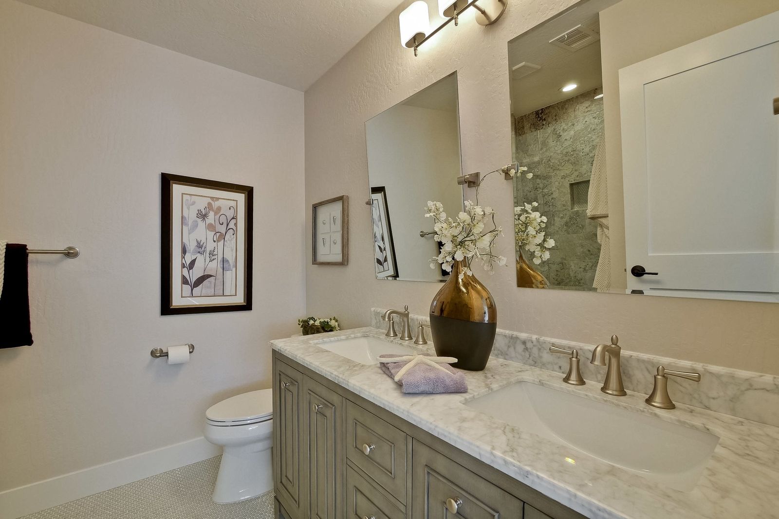 225 Plateau Avenue 039-6-Master Bathroom