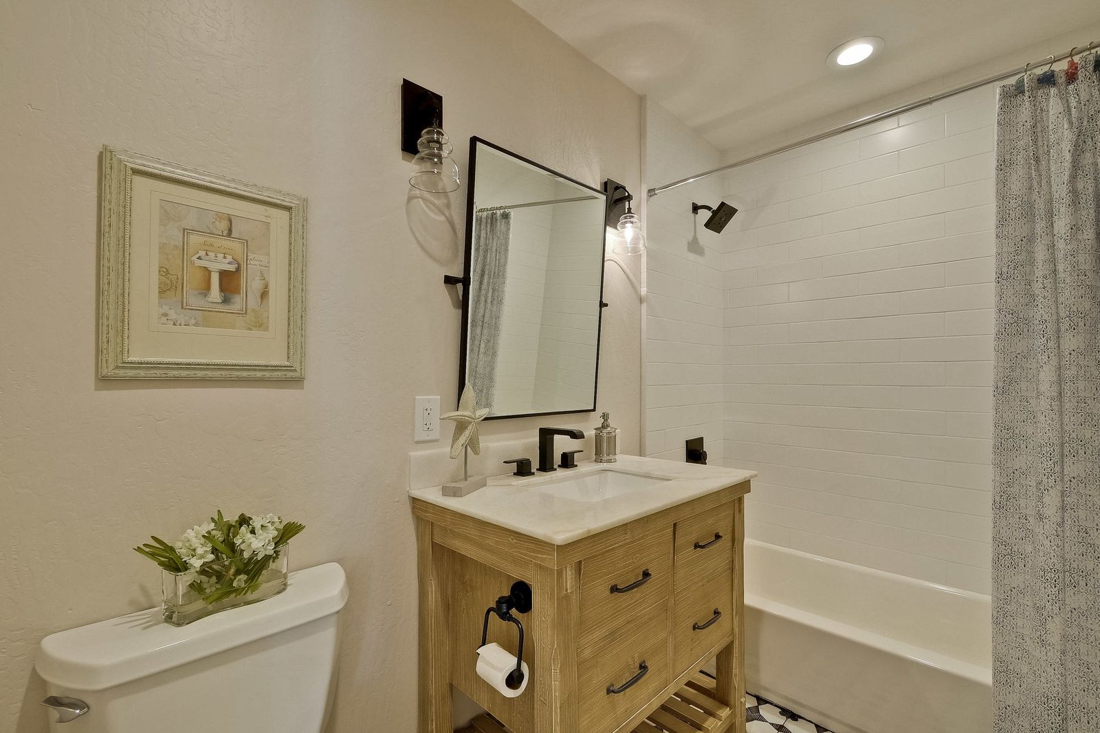 225 Plateau Avenue 049-49-Bathroom